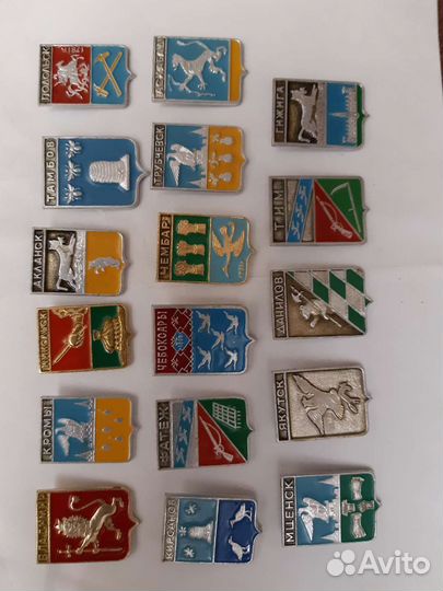 Значки гербы городов СССР