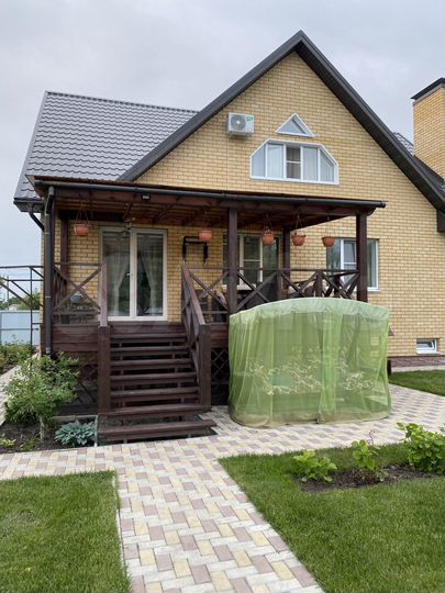Дом 180 м² на участке 12 сот.
