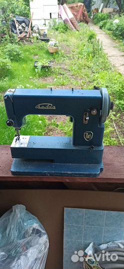 Швейная машинка 