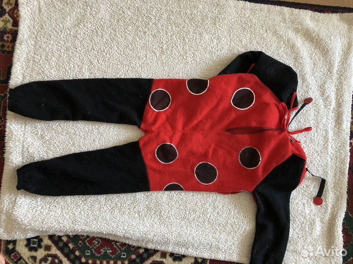 Костюм медведя, божья коровка, пират, космонавт