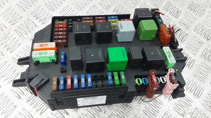 Блок предохранителей Mercedes-Benz S-Class