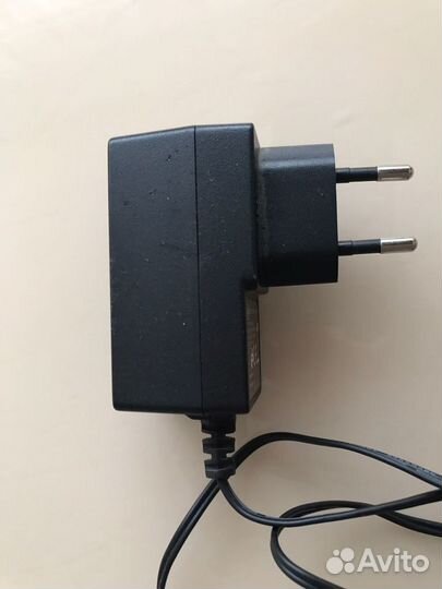 Зарядное устройство 7 с круглым отверстием