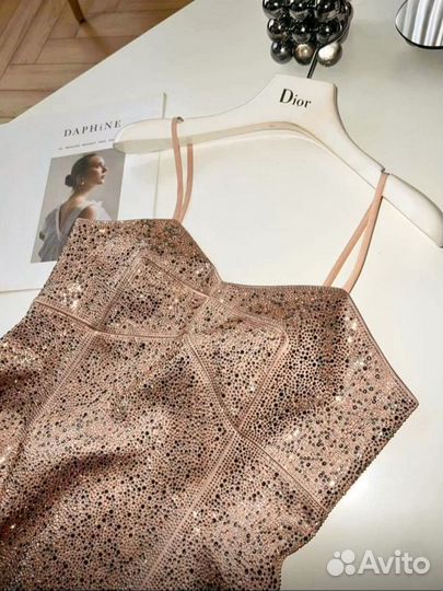 Роскошное платье Ermanno Scervino, со стразами