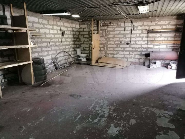 Гараж, > 30 м²