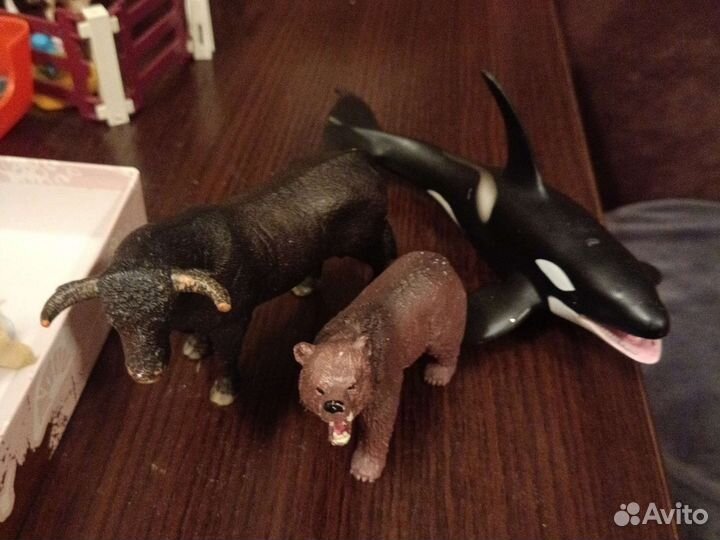 Бык, медведь, касатка Schleich