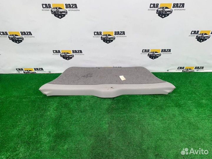 Обшивка крышки багажника Subaru Impreza