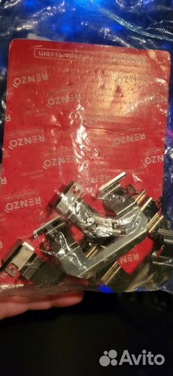 Комплект монтажный дисковых тормозных колодок renz