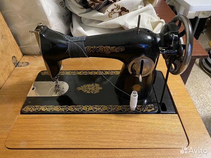 Швейная машинка