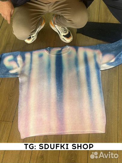 Свитер supreme