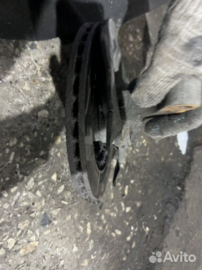 Поворотный кулак LADA Priora в сборе