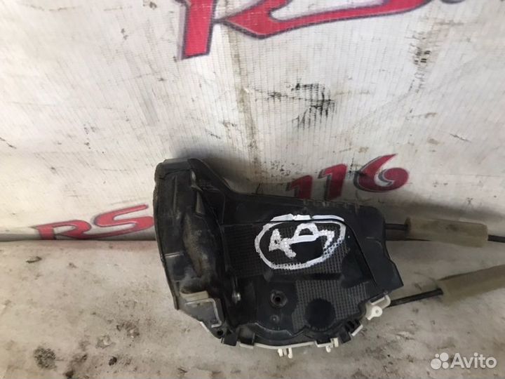 Замок двери задний правый Honda Cr-V 4