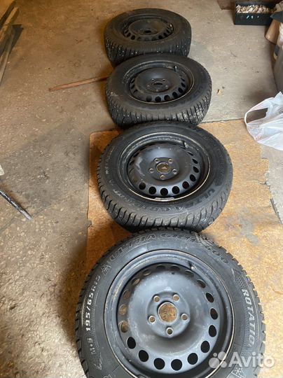 Колеса в сборе 4 шт r 15