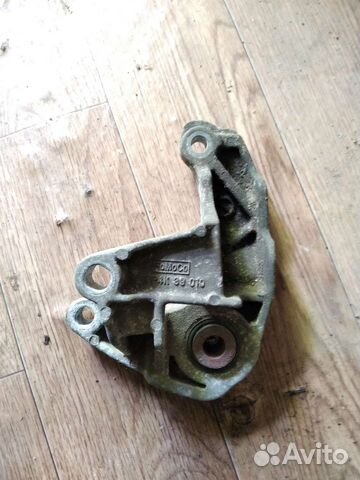 Кронштейн Mazda 3 BL