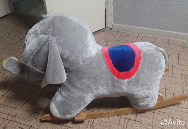 Детская качалка слоник