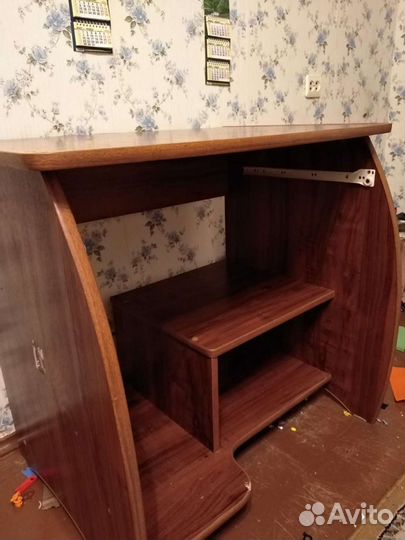 Компьютерный стол