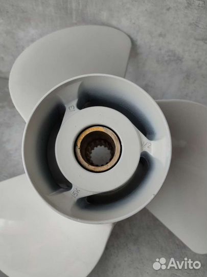 Винт Yamaha 60-140, F70-F130 (3х13-1/2x15)