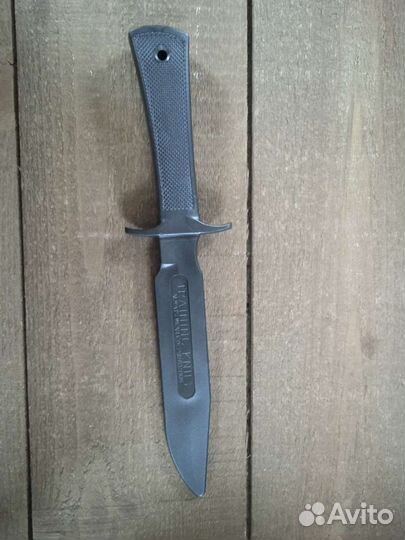 Тренировочные резиновые ножи и пистолеты