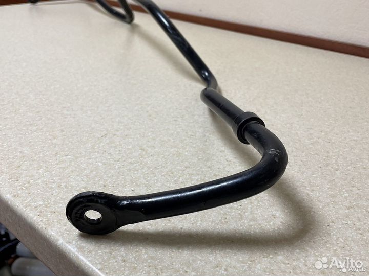 Стабилизатор задний Mitsubishi Outlander 1