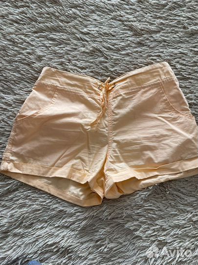 Отдам даром женские вещи