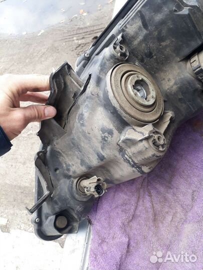 Фары на toyota camry 50