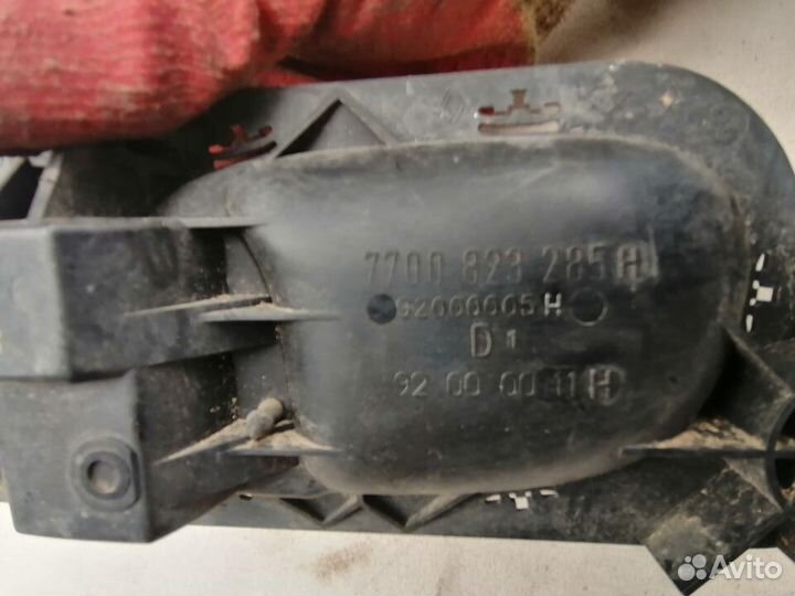 Ручка двери внутренняя Renault Laguna 1994-1998