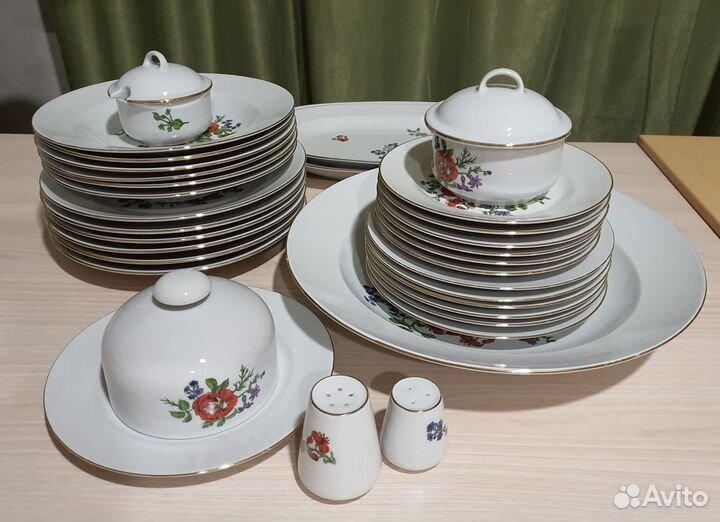 Столовый сервиз. 6 персон. Фарфор. Г Д Р