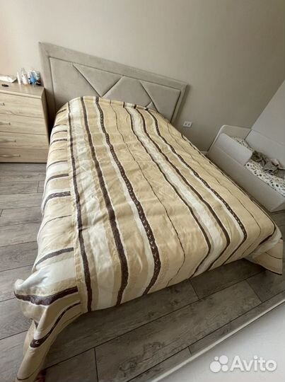 Покрывало на двуспальную кровать