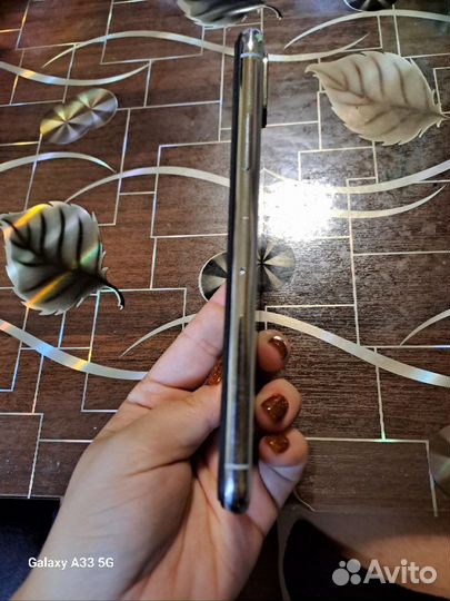 Телефон iPhone