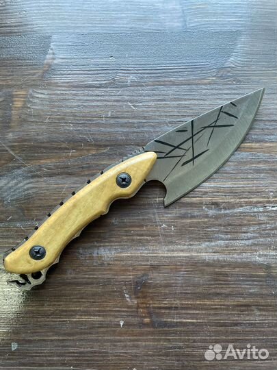 Нож шкуросъемный 