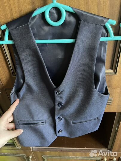 Костюм тройка