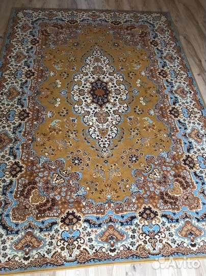 Ковер шерстяной ручной работы