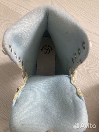 Коньки фигурные женские