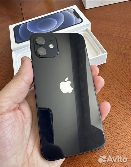 iPhone 12, 64 ГБ