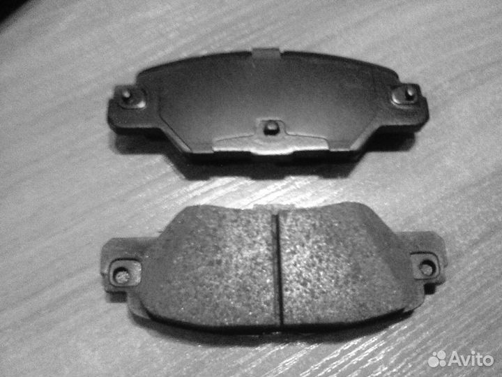 Тормозные колодки задние Mazda CX-5 электро ручник