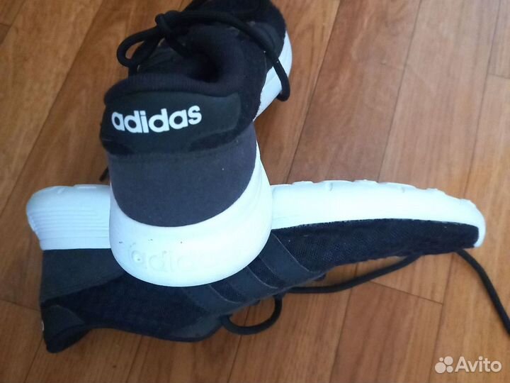 Кроссовки Adidas новые