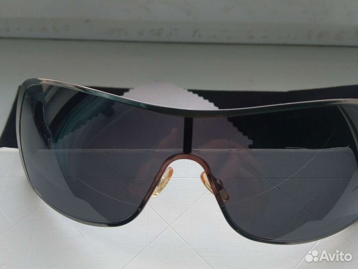 Солнцезащитные очки от дома Dior