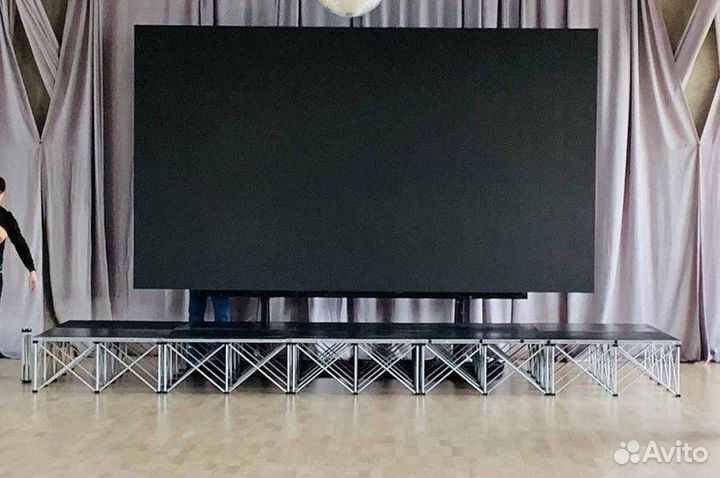 Информационный стенд / Светодиодный экран