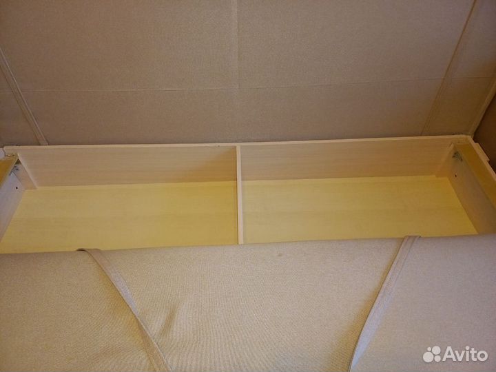 Диван двуспальный