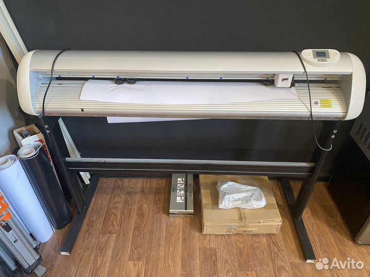Режущий плоттер CT-1200H