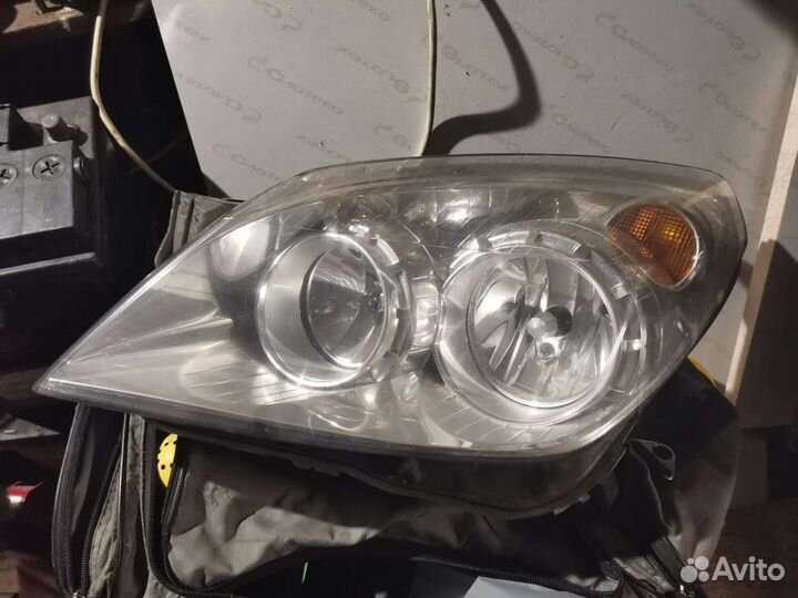 Левая фала галоген Опель Астра H