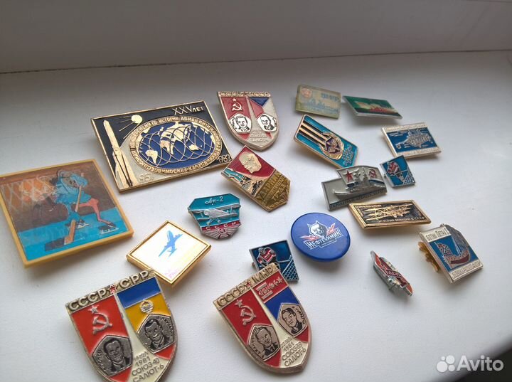 Значки ссср,одним лотом, космос,самолеты,корабли
