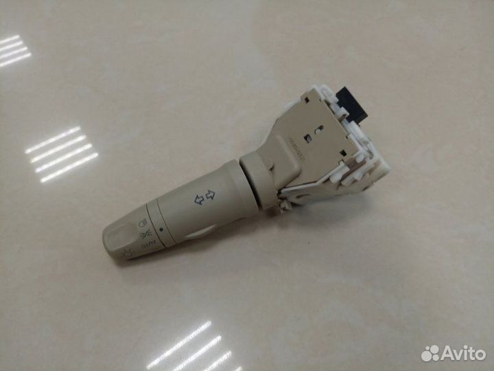 Подрулевой переключатель поворотов Nissan March