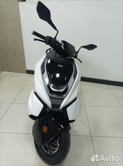 Электроскутер Zeeho AE8