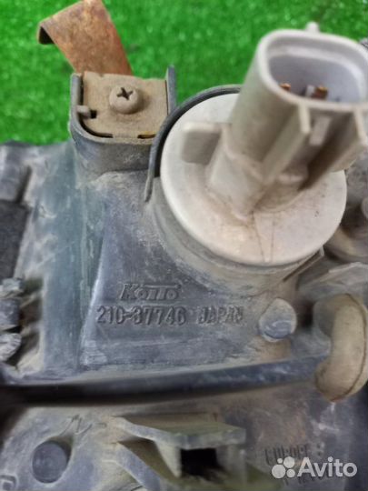 Поворотник передний правый Mitsubishi Pajero V46W