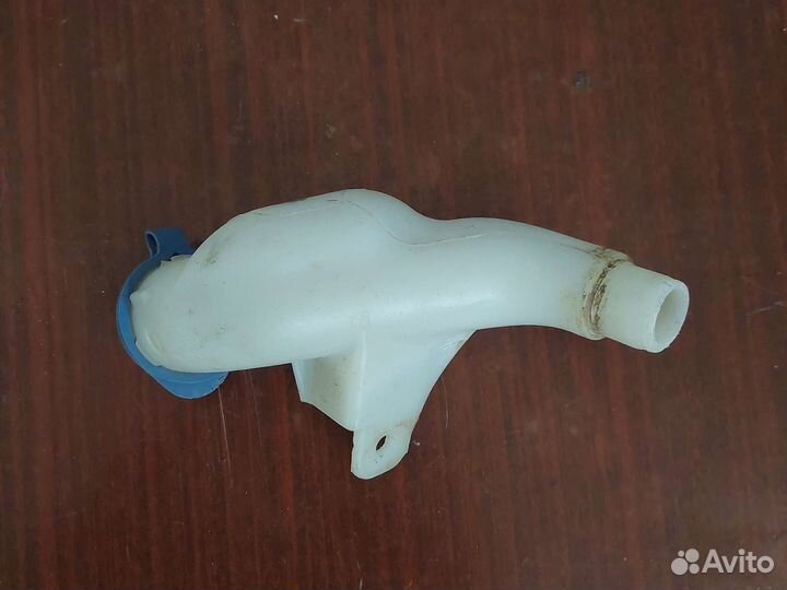 Горловина бачка омывателя Volvo S40 II