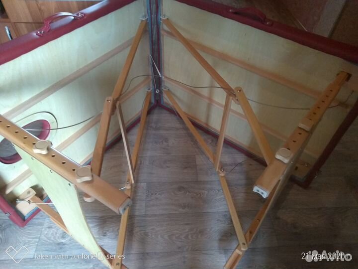 Кушетка для массажа с вырезом