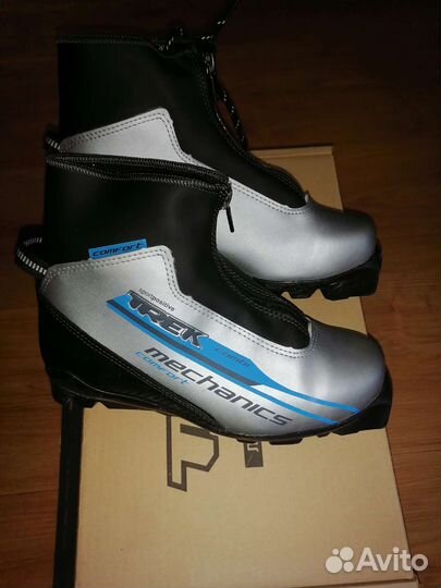 Лыжные ботинки классические