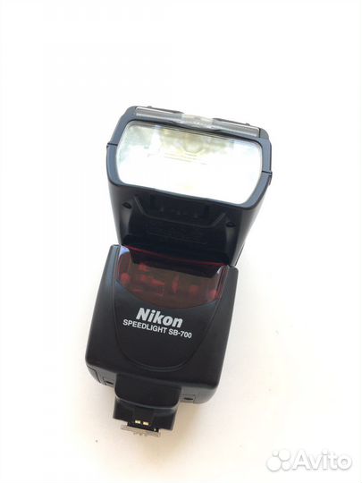 Вспышка Nikon Speedlight SB-700
