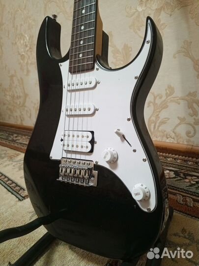 Электрогитара Homage HEG340BK с комбиком BelcatG10