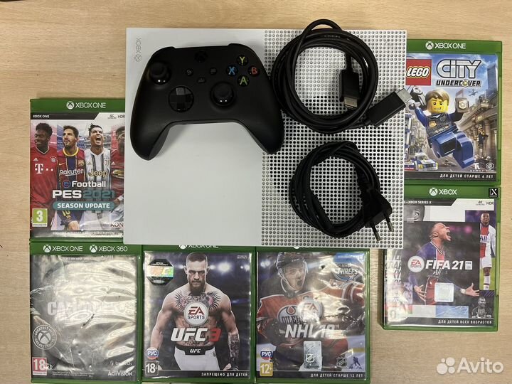 Xbox One S 1tb, геймпад,диски с играми